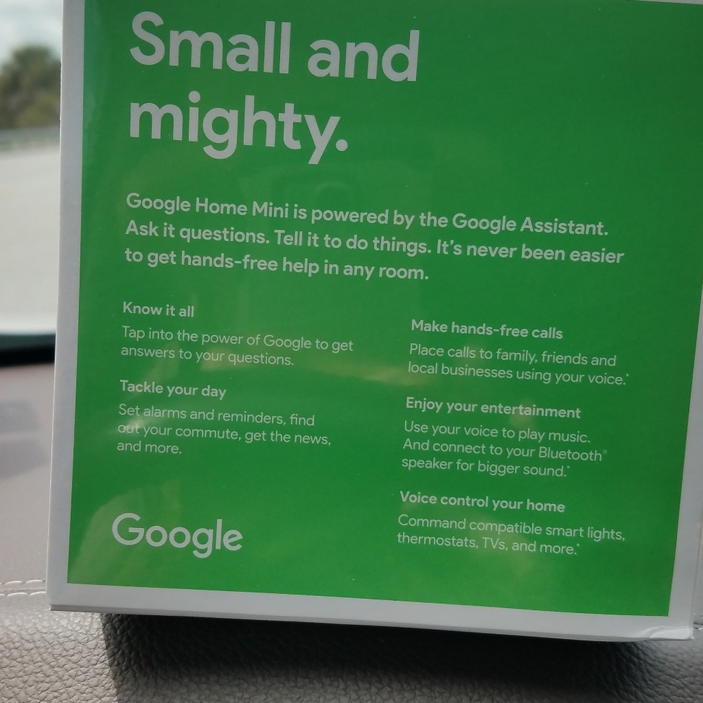 Google Home Mini - Picture 2 of 3